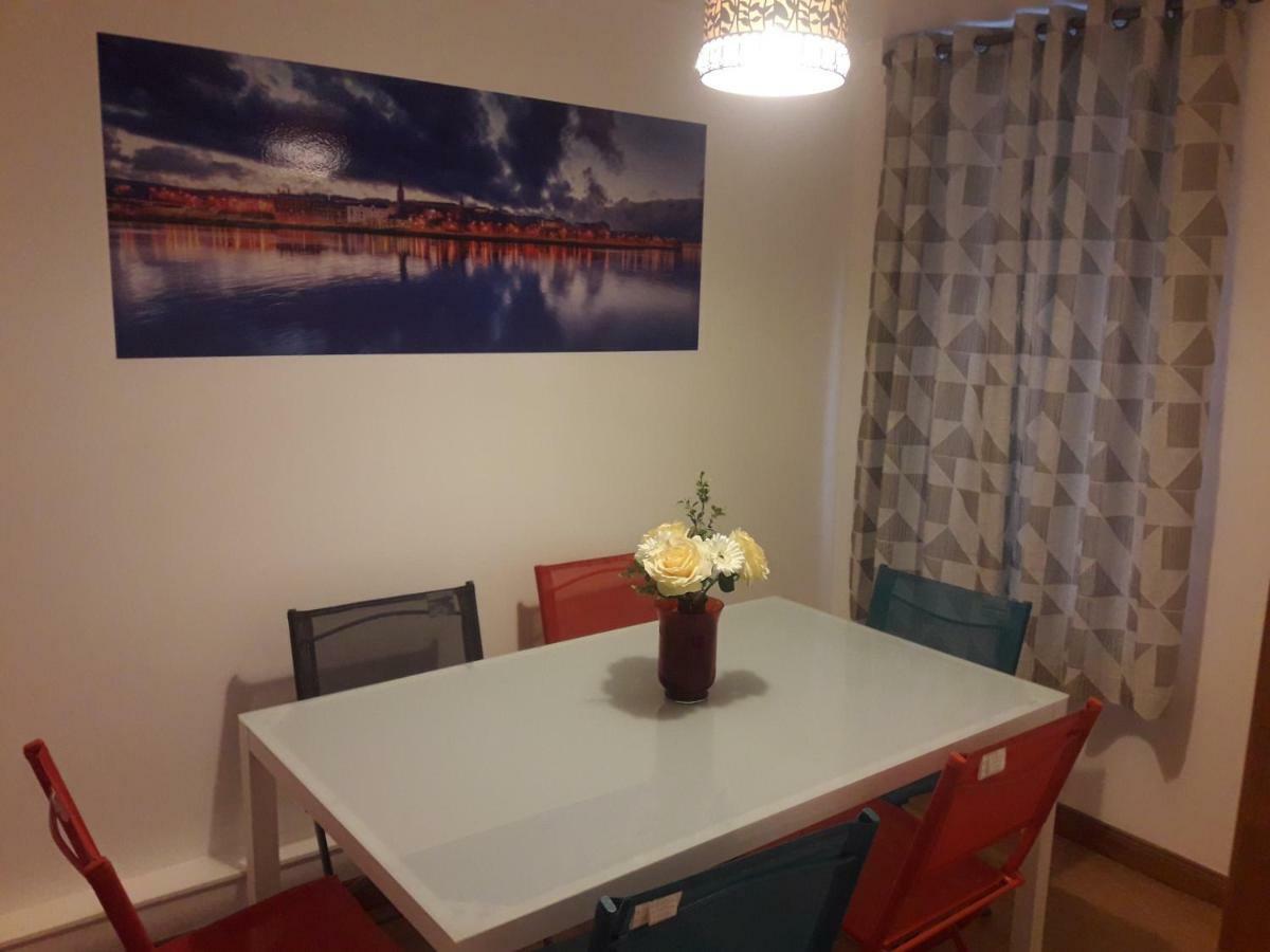 Bridge House Derry City Townhouse Central Free Parking Villa Bagian luar foto