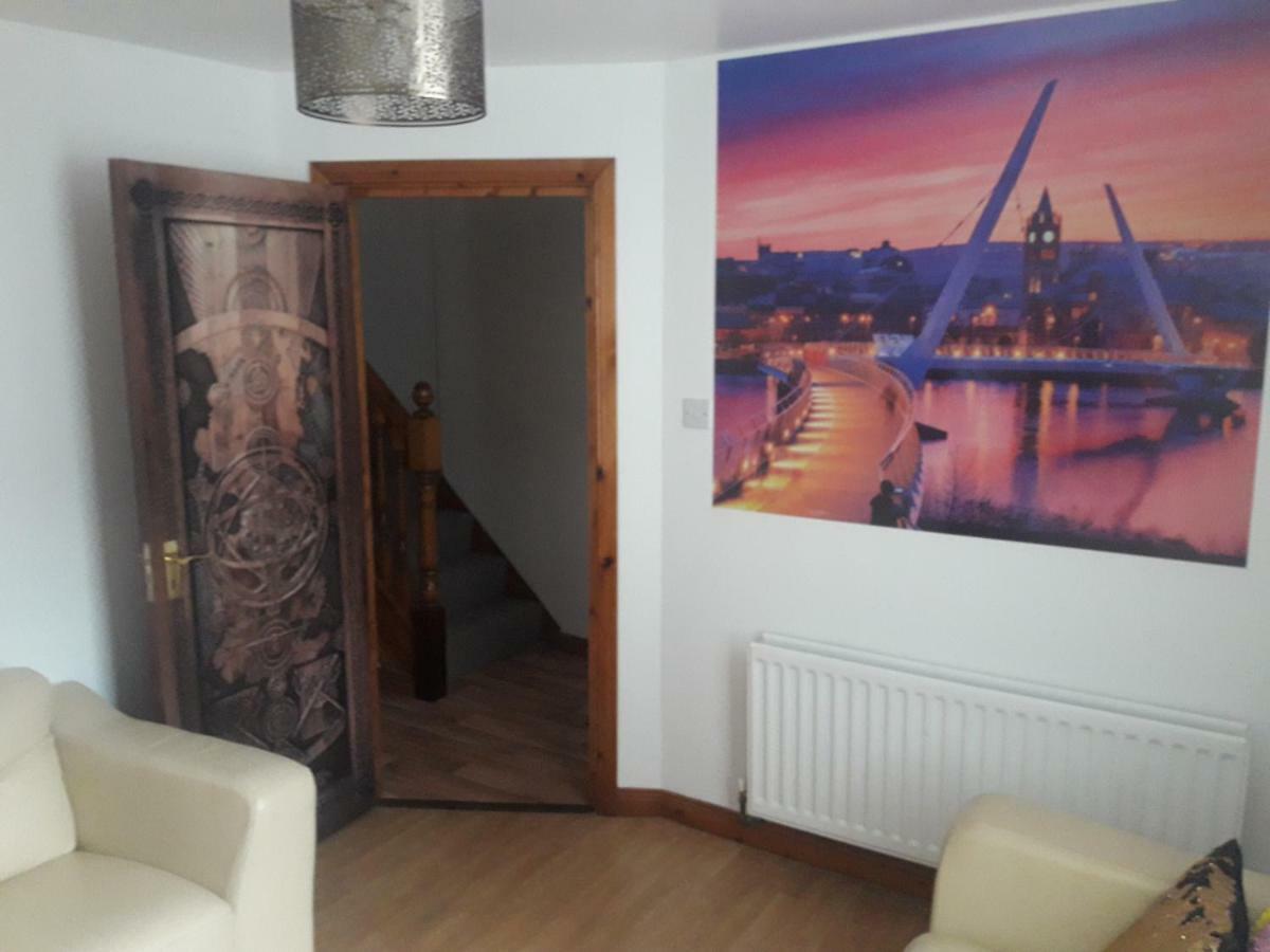 Bridge House Derry City Townhouse Central Free Parking Villa Bagian luar foto